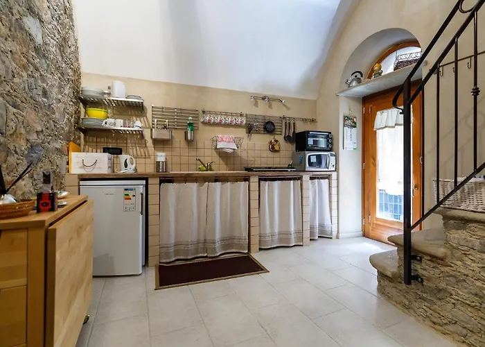 Bed & Breakfast Arve Castelbianco - E 3*