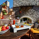 Arvé Castelbianco - E Bed & Breakfast Colletta