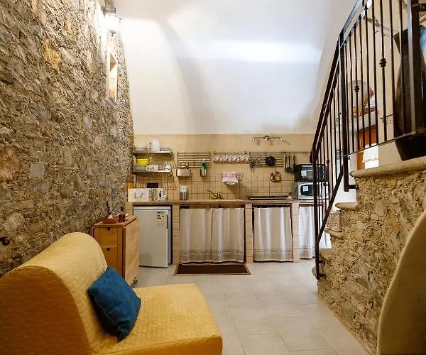 Arvé Castelbianco - E Bed and breakfast 3*